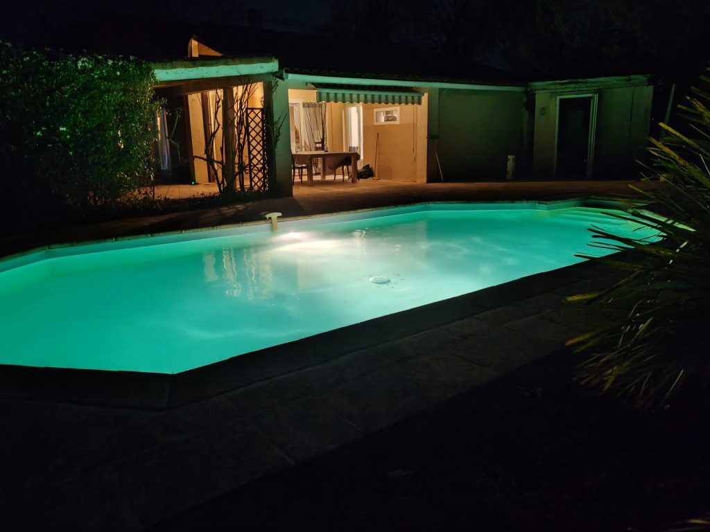 Peut être une image de piscine